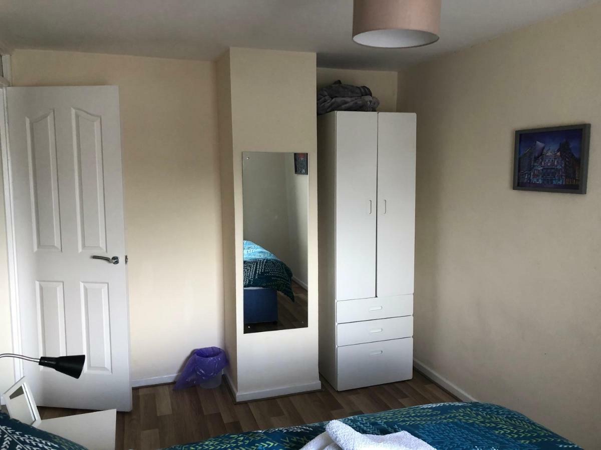 Claire'S Airbnb 2 Белфаст Экстерьер фото