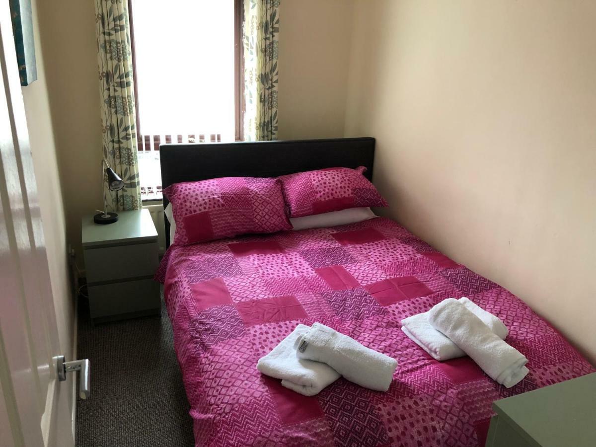 Claire'S Airbnb 2 Белфаст Экстерьер фото